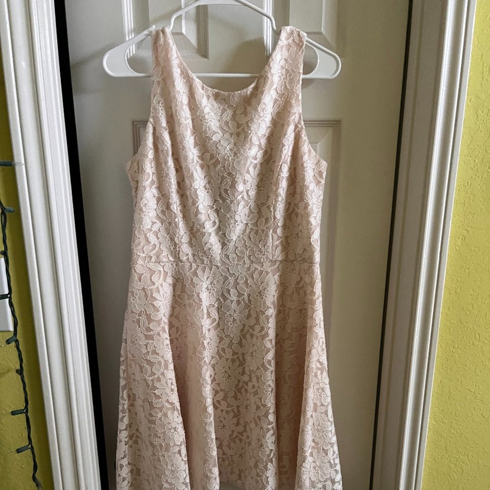 Nice Off-White Dress with Zipper Back